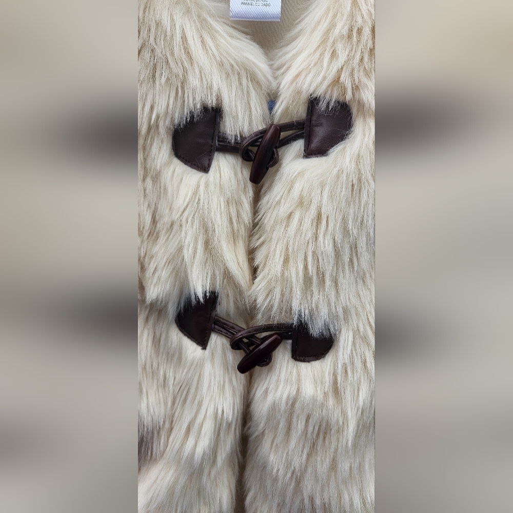 Adorable Little Lass Girls' cream faux fur vest Size 6M - Picture 5 of 7